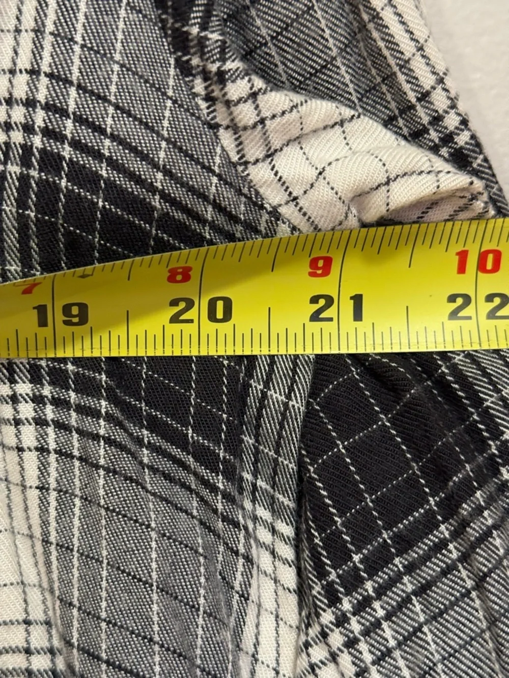 Universal Thread Long Sleeve Plaid Flannel Black White Tunic Women's Medium - Picture 3 of 5